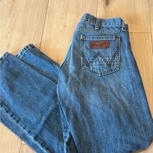 Wrangler Blue Straight-Leg Denim Jeans with Leather Patch